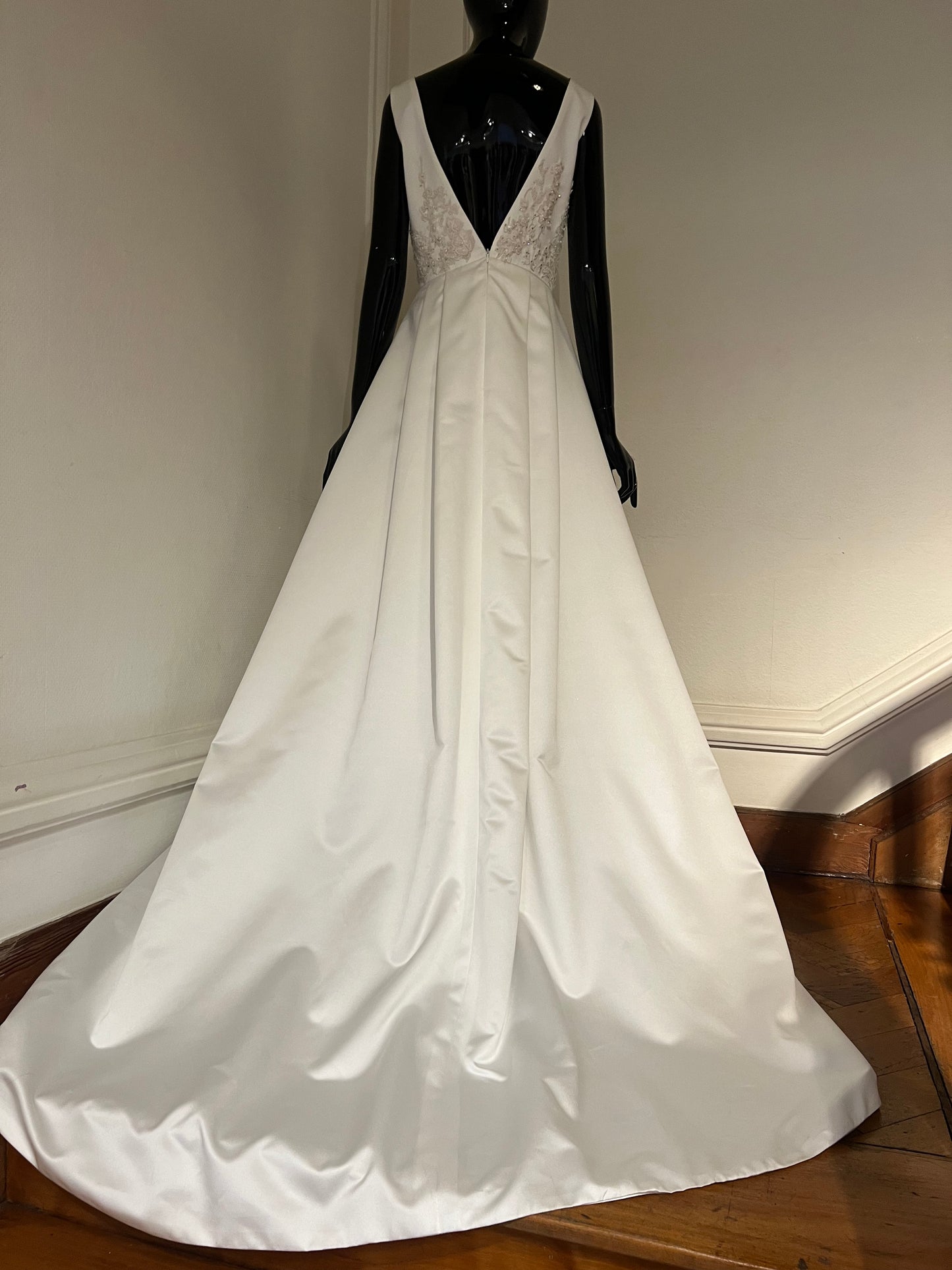 Wedding dress by NATTHIDA