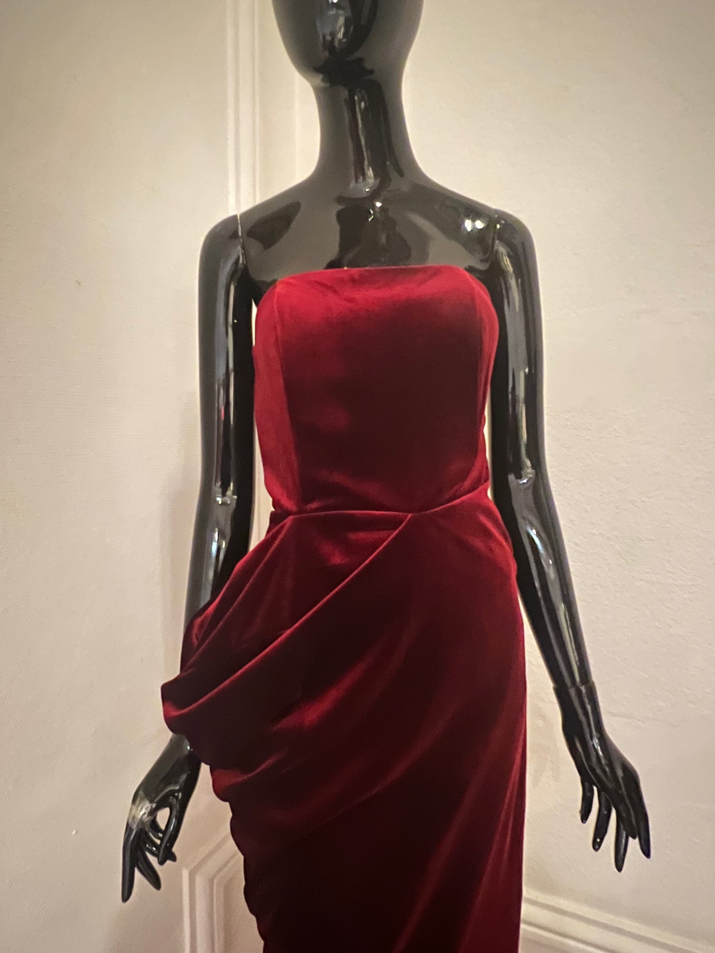 Cocktail dress by NATTHIDA