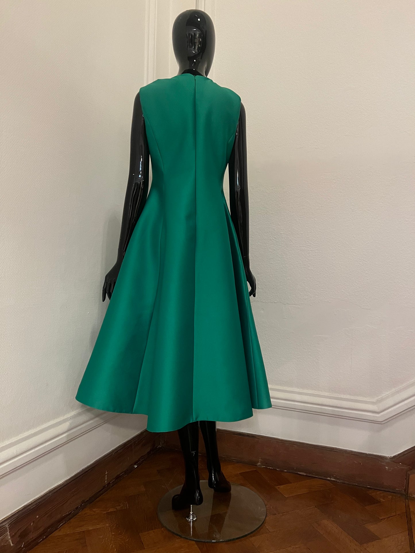 Cocktail dress by NATTHIDA