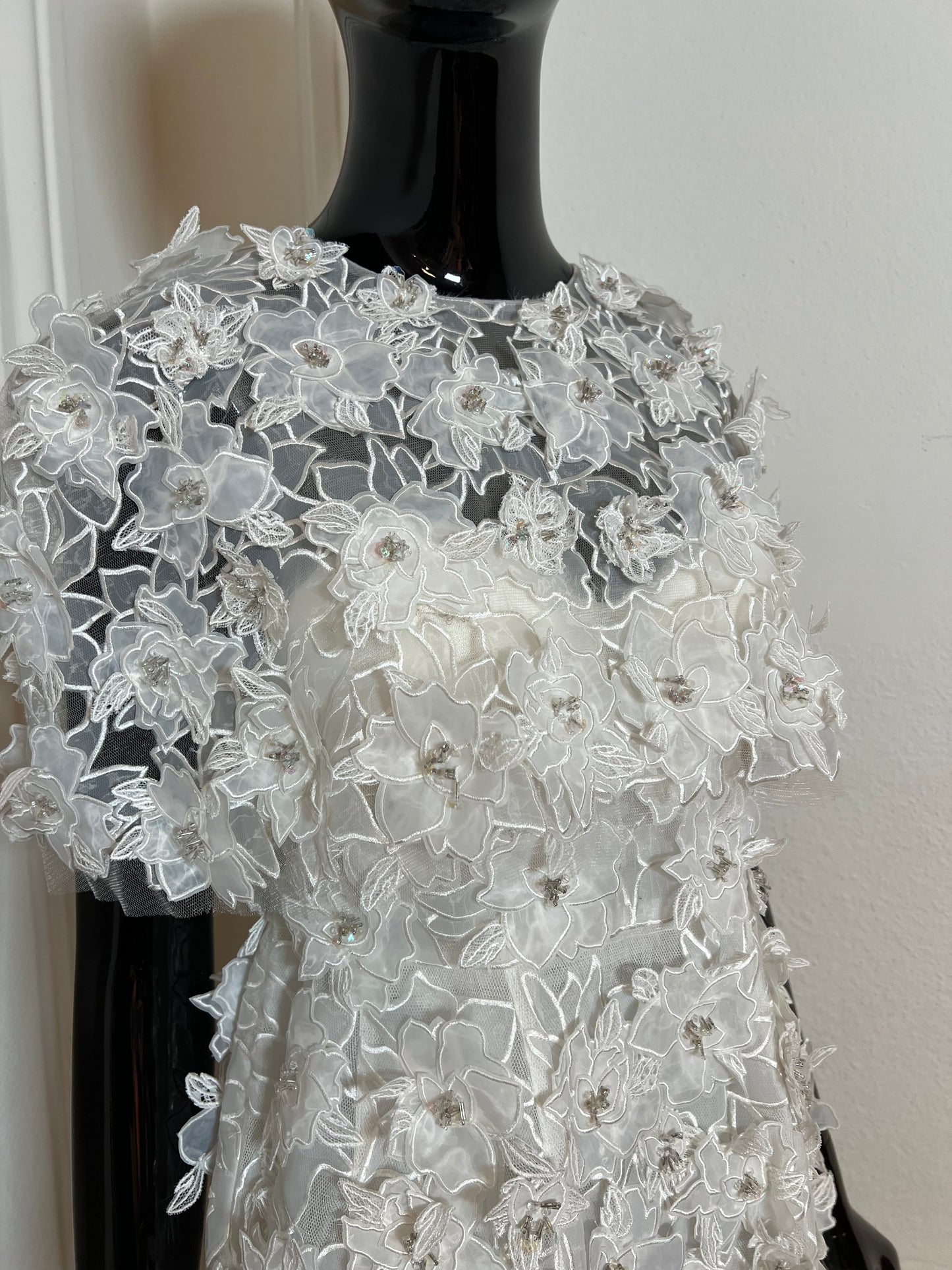 Wedding dress by NATTHIDA