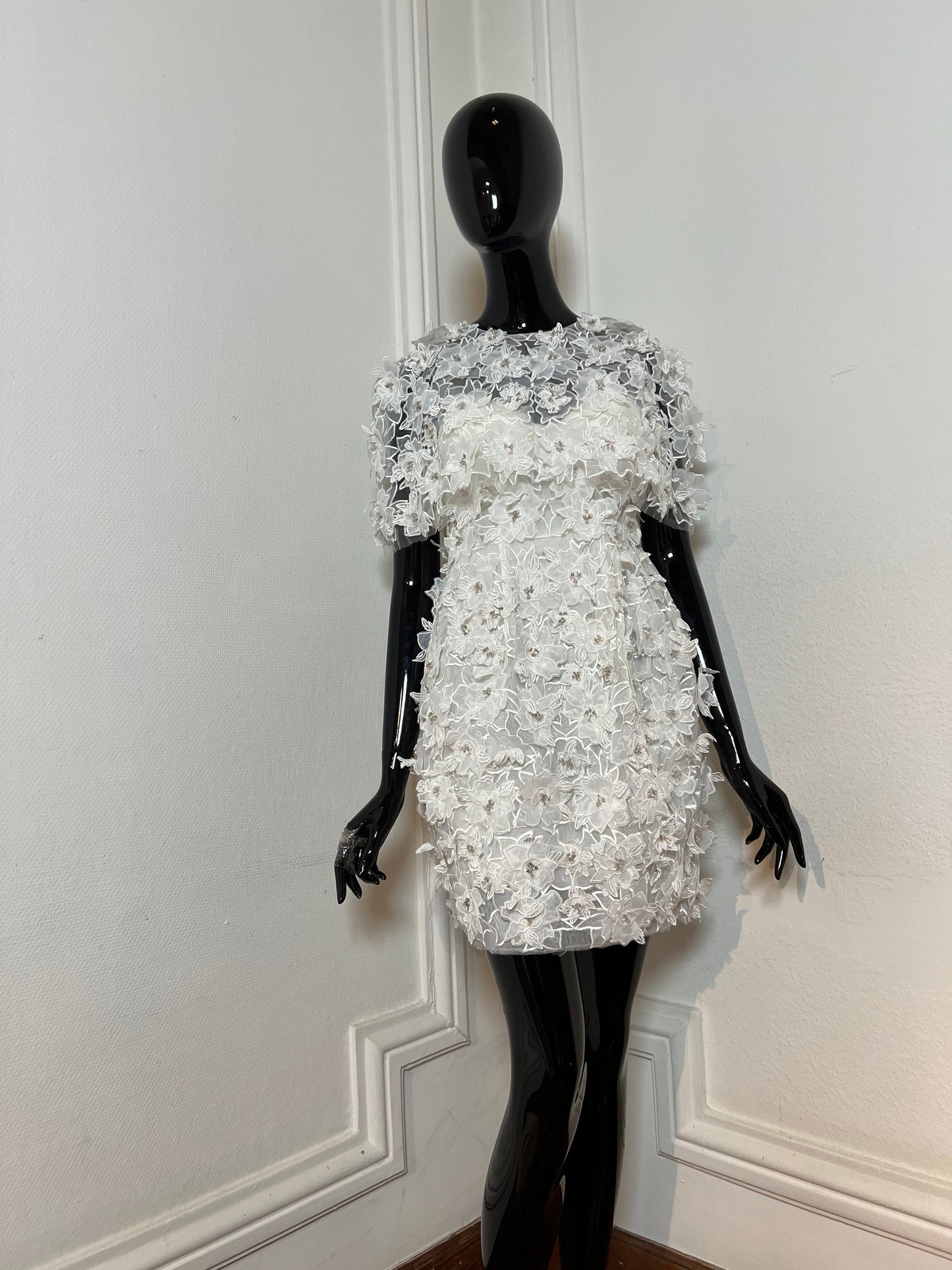 Wedding dress by NATTHIDA