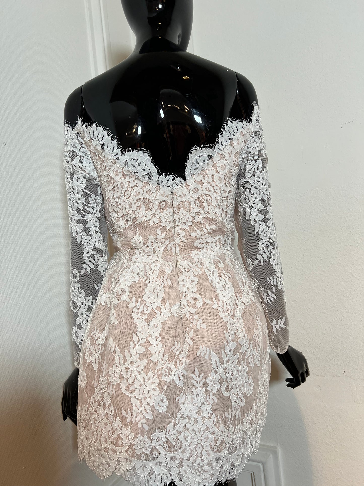 Wedding dress by NATTHIDA